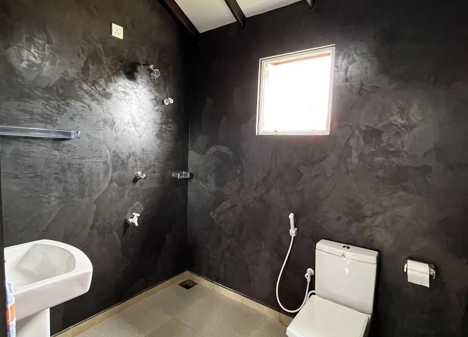R & R Home Stay Negombo Sri Lanka